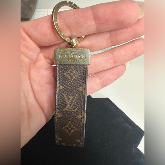Louis Vuitton Keychain - Picture 12 of 13